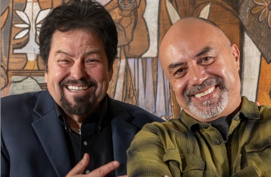 La Compañía de Teatro Oceanside presenta “Historia Latina para Imbéciles”, dirigida por Herbert Sigüenza y protagonizada por Rick Nájera