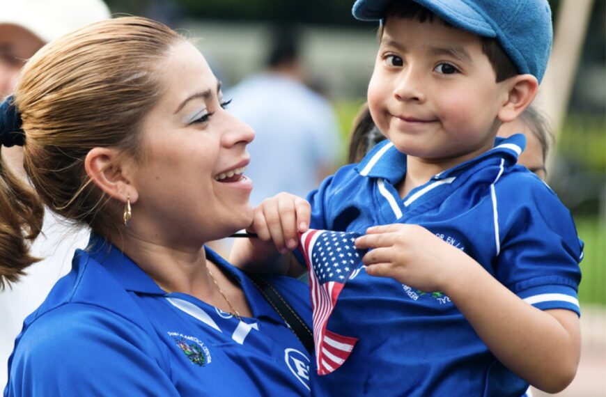Mil Mujeres: Asistencia migratoria para mujeres que enfrentan violencia