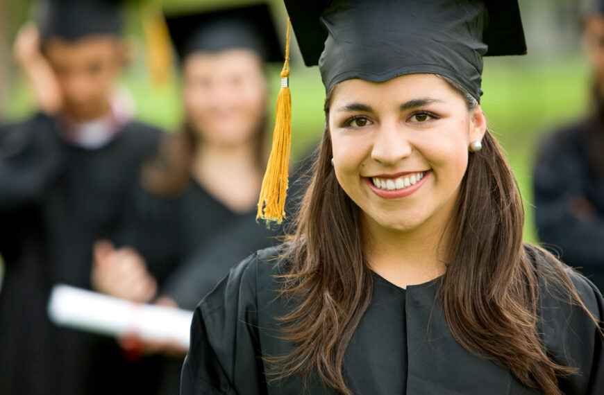 Latinas Need Access to Higher Education as They Round out the Workforce