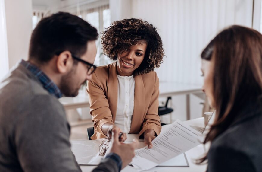 Las familias pueden prepararse para la temporada de declaración de impuestos de 2025