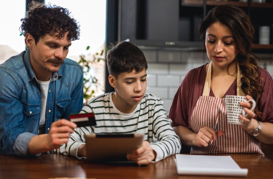 La Educación financiera comienza en casa este verano
